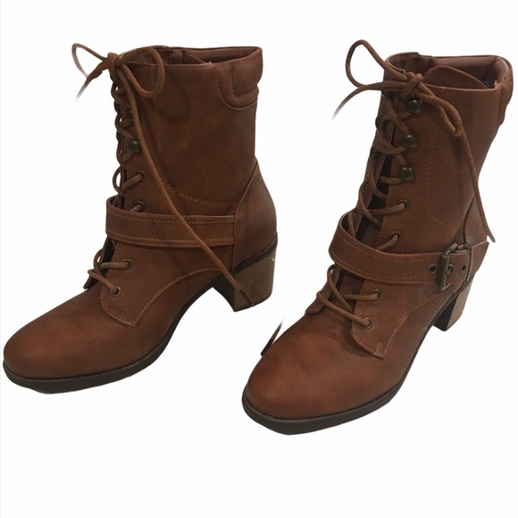 LACE UP BOOTIES SIZE 8.5 - Picture 3 of 6